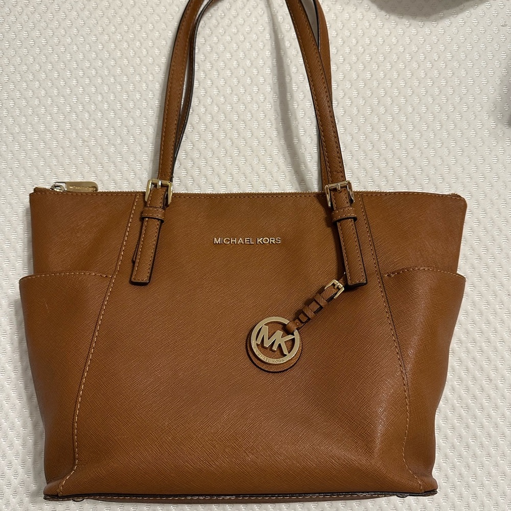 Michael Kors Jet Set Purse